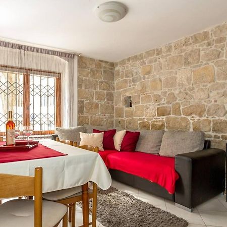 Aparrtment Terra- Combine Beach&Old Town Apartment Сплит Екстериор снимка