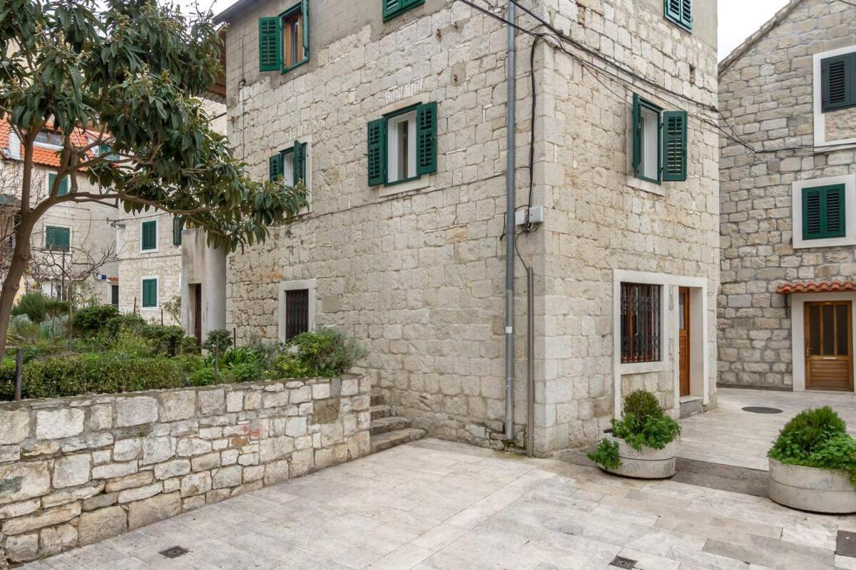 Aparrtment Terra- Combine Beach&Old Town Apartment Сплит Екстериор снимка