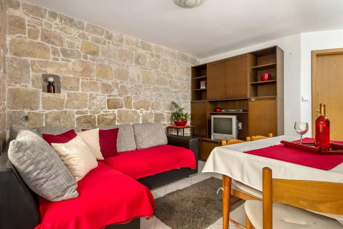 Aparrtment Terra- Combine Beach&Old Town Apartment Сплит Екстериор снимка