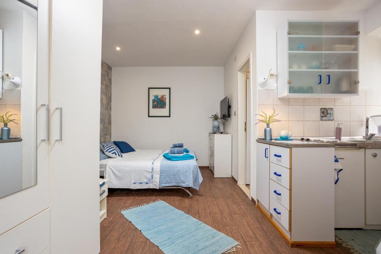 Aparrtment Terra- Combine Beach&Old Town Apartment Сплит Екстериор снимка