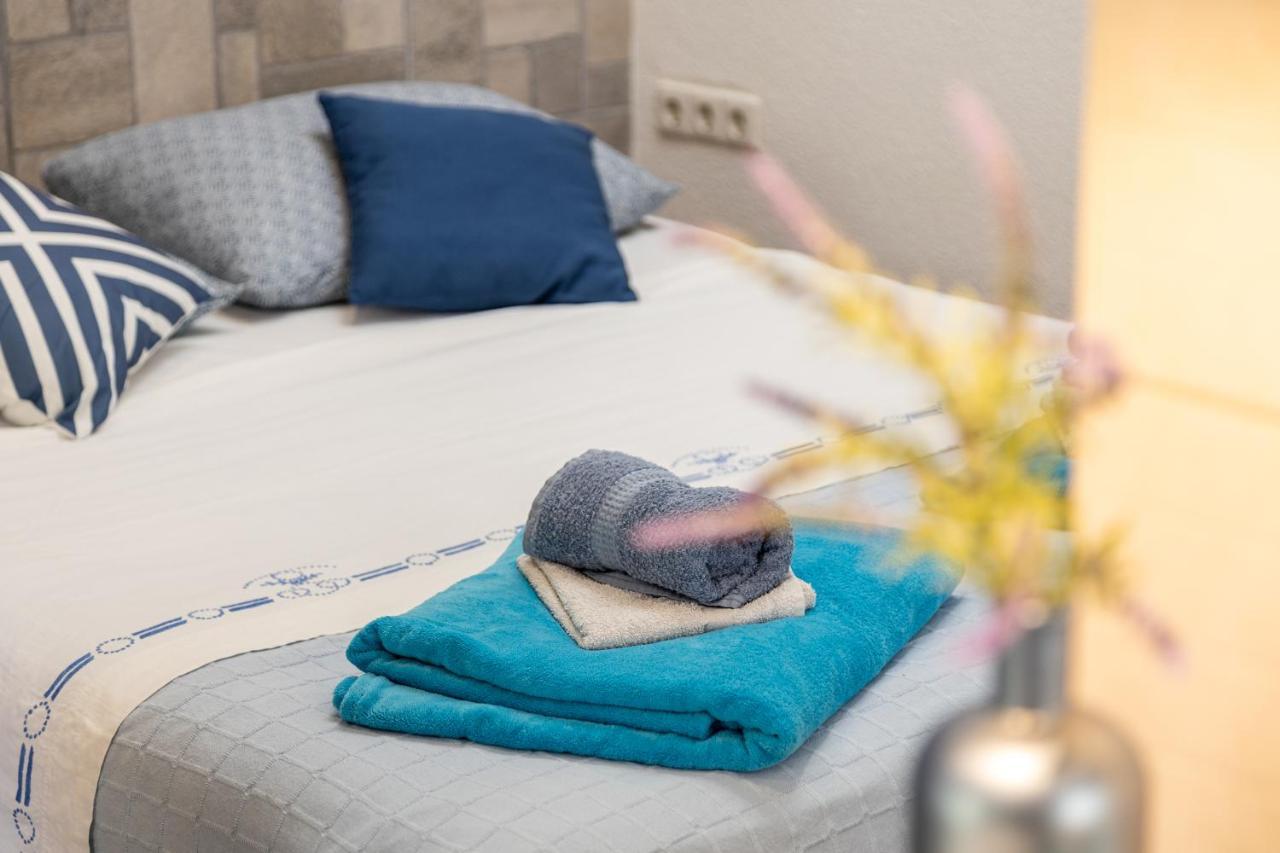 Aparrtment Terra- Combine Beach&Old Town Apartment Сплит Екстериор снимка