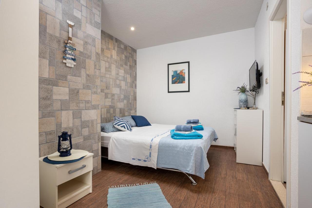 Aparrtment Terra- Combine Beach&Old Town Apartment Сплит Екстериор снимка